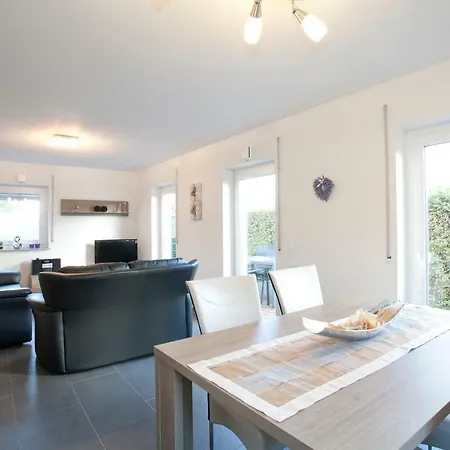 Haus Am Apfelhain بيت للعطل *